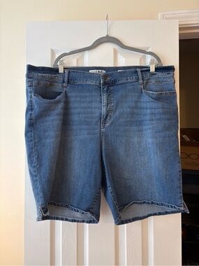 Code Bleu Mid-Blue Denim Jean Shorts